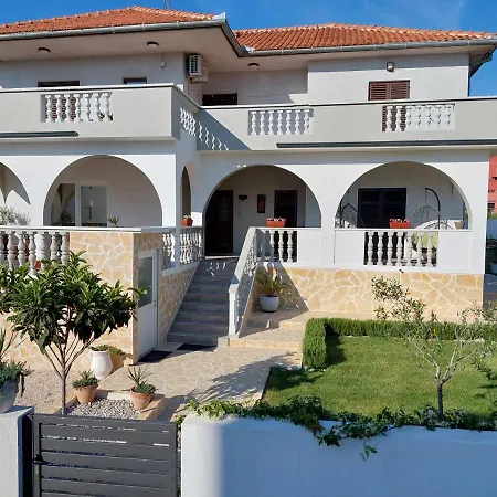 Apartment Apartment Green Oasis Zadar